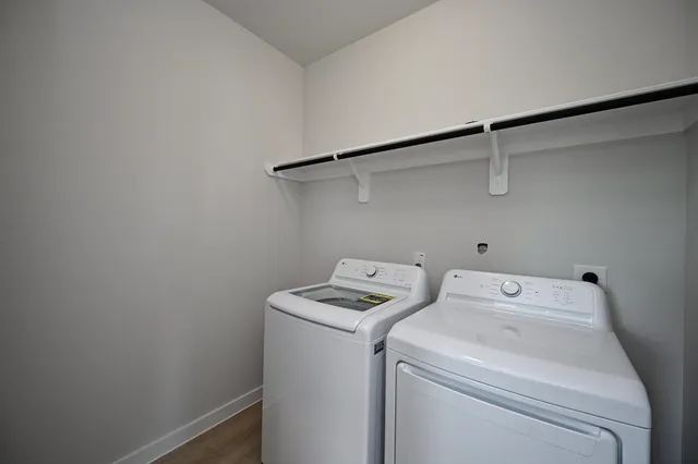 $2,600 | 33019 School Hl Road, Fulshear, TX 77441