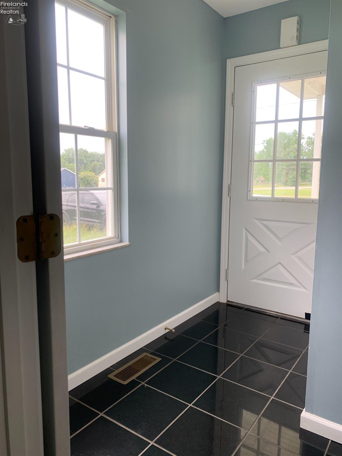 705 State Rte 61 Norwalk, OH 44857 - Photo 6 of 37 Gallery Image 6