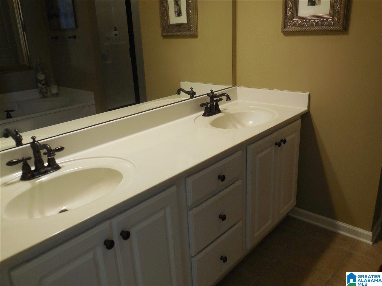 1181 Inverness Cove Way Hoover, AL 35242 - Photo 18 of 33