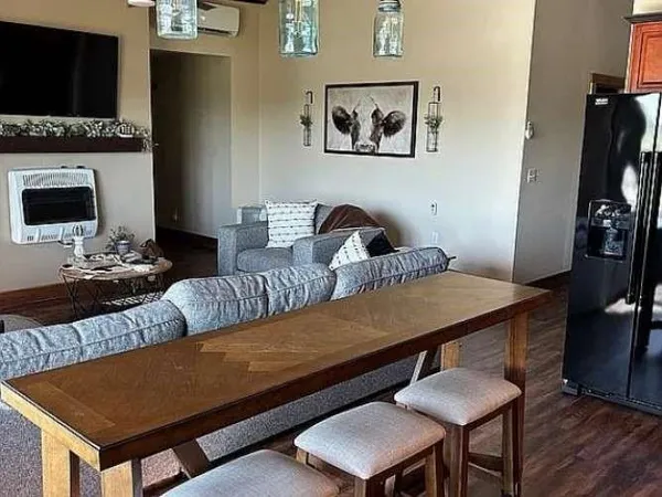 $675,000 | 12623 South 1600th Road, Nevada, MO 64772