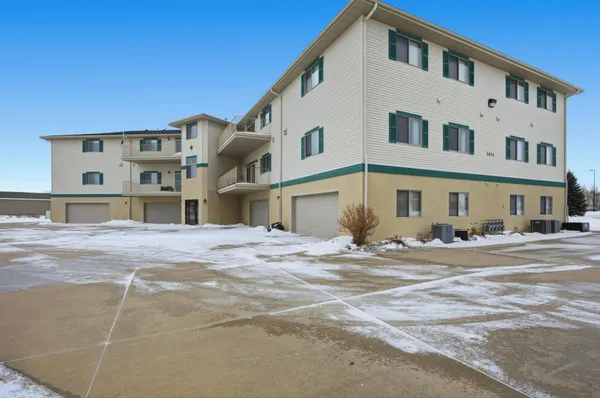$325,000 | 5855 24th Street South, Unit 204, Fargo, ND 58104