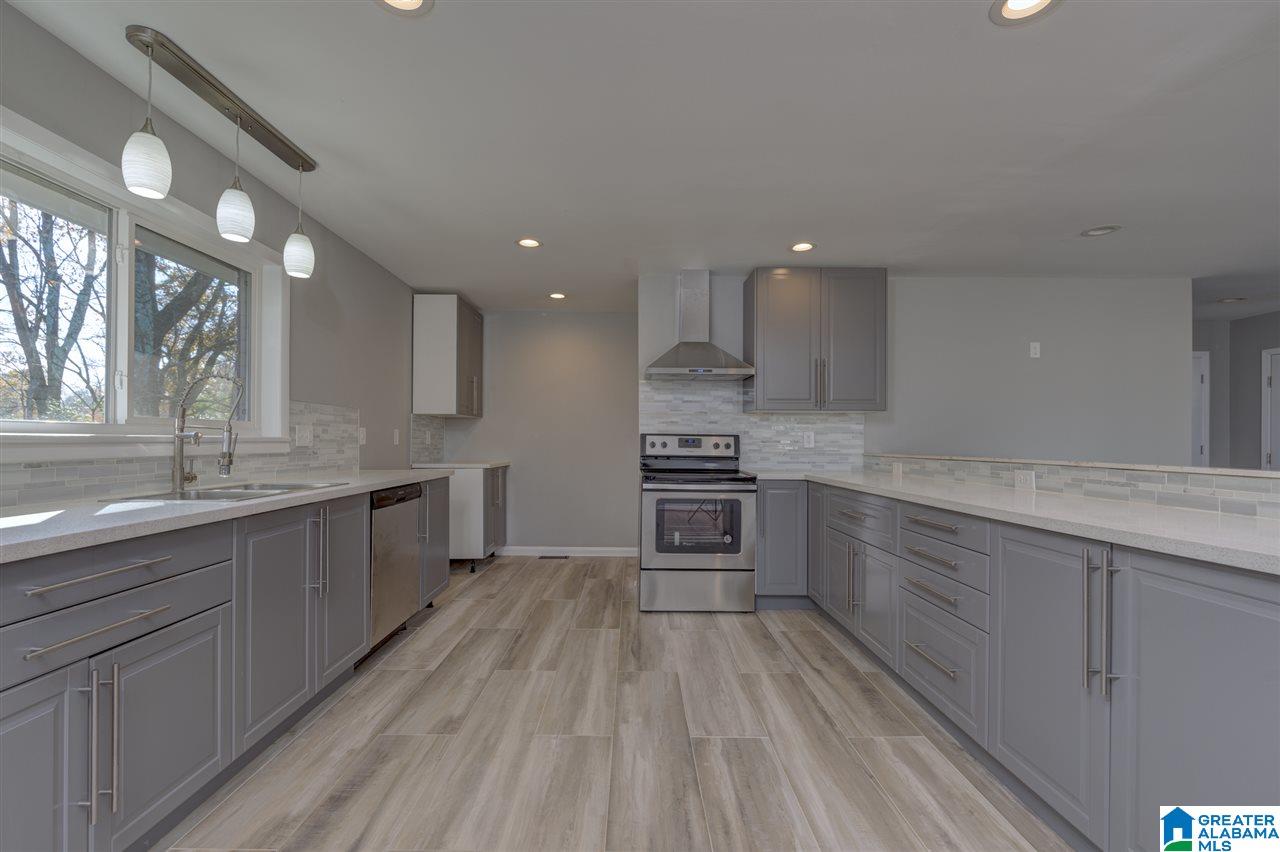 313 Cliff Road Gardendale, AL 35071 - Photo 11 of 49