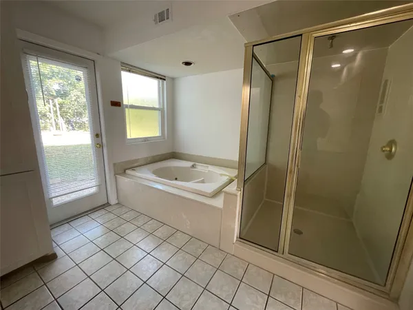 $3,995 | 5802 Longhorn Landing, Austin, TX 78734