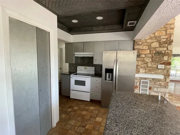 $4,020 | 5802 Longhorn Landing, Austin, TX 78734