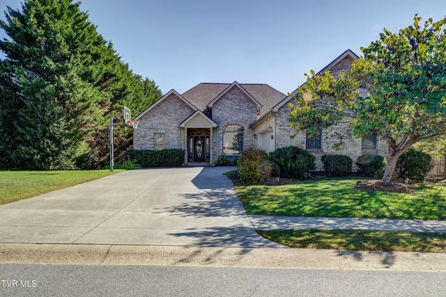 $545,000 | 3 Alta Tree Court, Johnson City, TN 37604