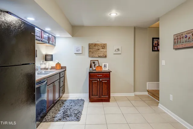 $545,000 | 3 Alta Tree Court, Johnson City, TN 37604