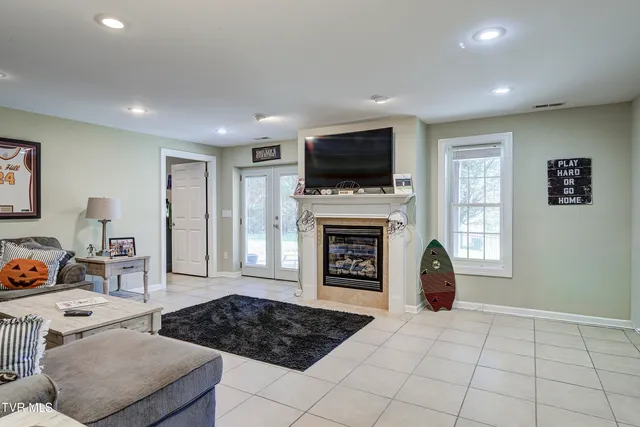 $545,000 | 3 Alta Tree Court, Johnson City, TN 37604