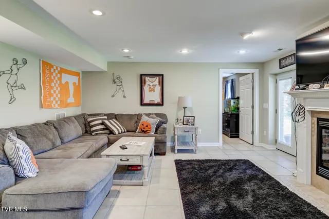 $545,000 | 3 Alta Tree Court, Johnson City, TN 37604