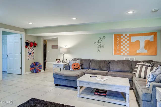 $545,000 | 3 Alta Tree Court, Johnson City, TN 37604