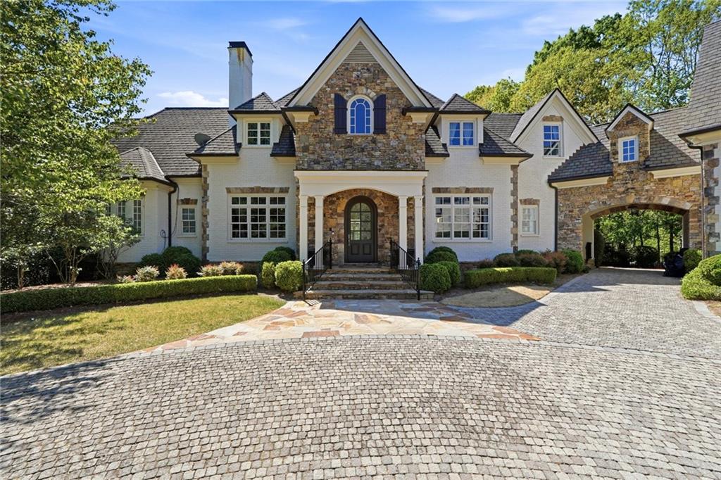 218 Londonberry Road Northwest Atlanta, GA 30327 - Photo 7 of 81
