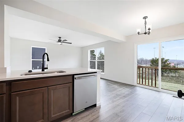 $295,263 | 1076 Vardon Mdws Drive, Union, MO 63084