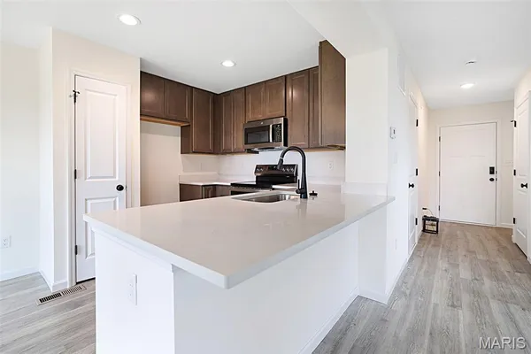 $295,263 | 1076 Vardon Mdws Drive, Union, MO 63084