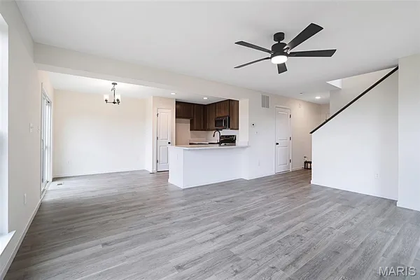 $295,263 | 1076 Vardon Mdws Drive, Union, MO 63084