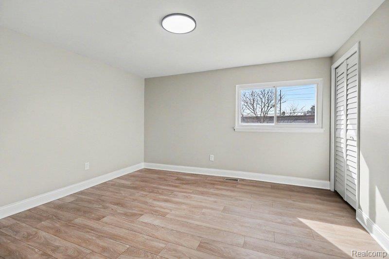 3329 Filbert Street Wayne, MI 48184 - Photo 12 of 24