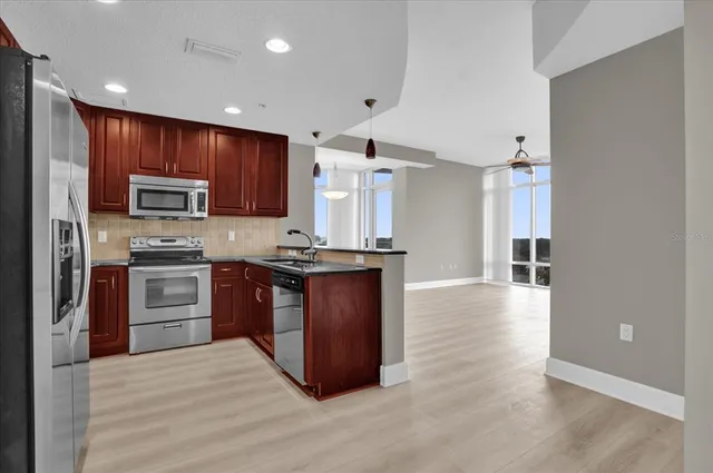 $2,750 | 101 South Eola Drive, Unit 802, Orlando, FL 32801