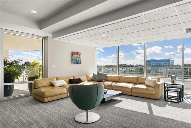 $2,750 | 101 South Eola Drive, Unit 802, Orlando, FL 32801