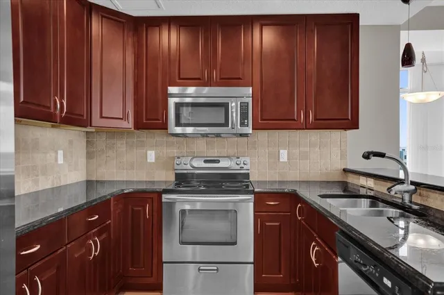 $2,750 | 101 South Eola Drive, Unit 802, Orlando, FL 32801