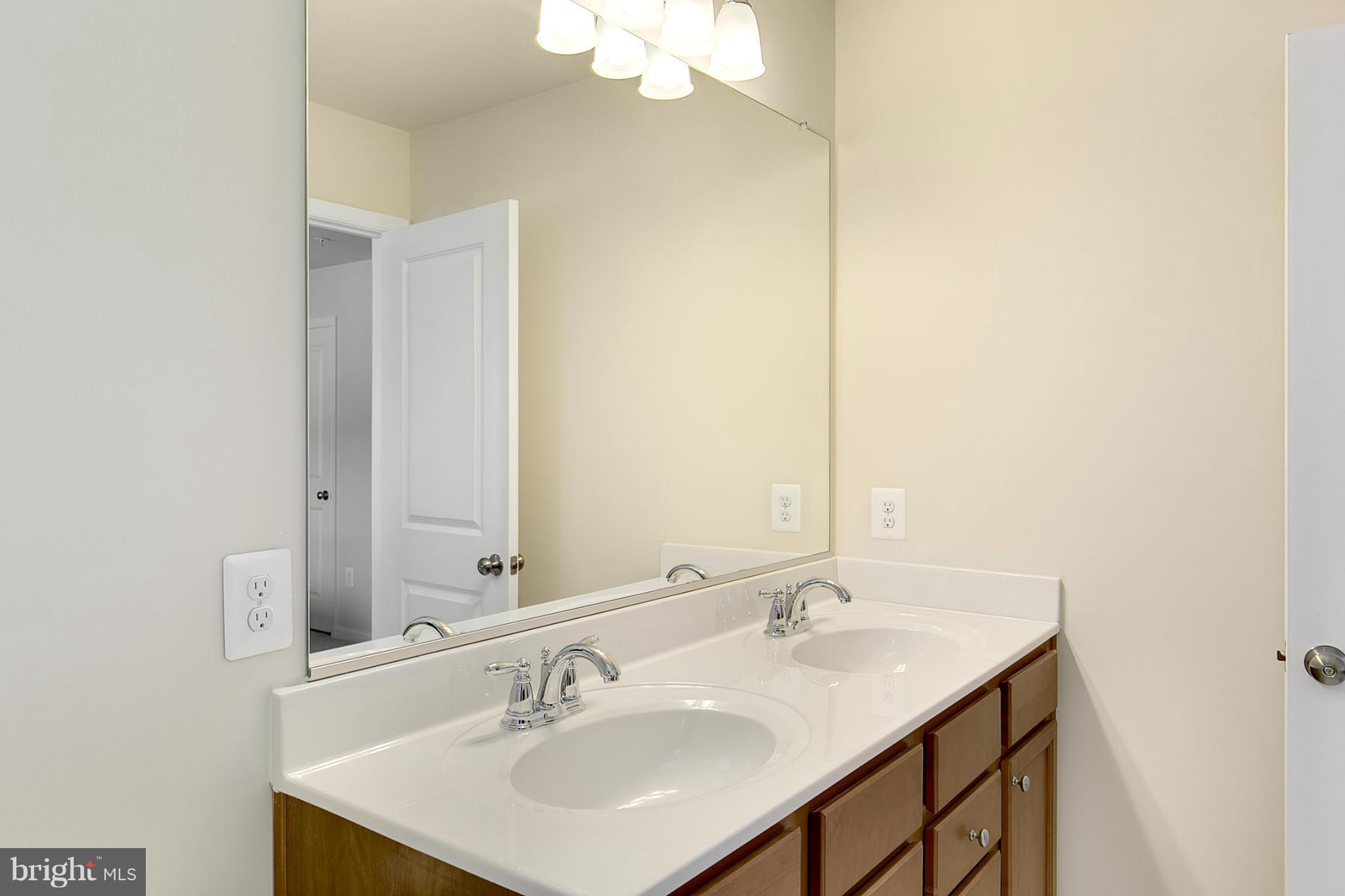 1112 Red Hawk Way Severn, MD 21144 - Photo 28 of 30 Bath