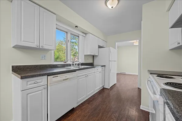 $2,700 | 751 Monticello Drive, Naperville, IL 60563