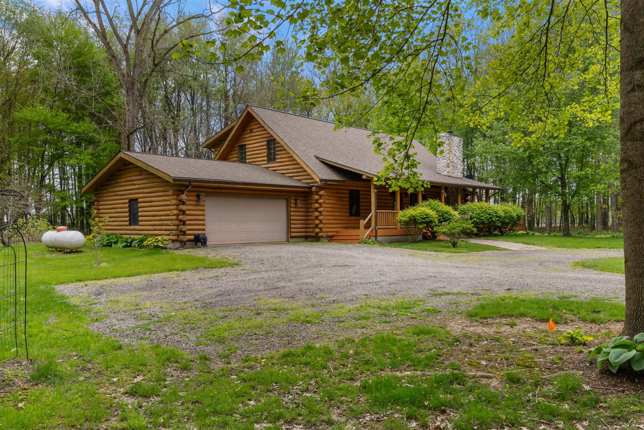 12215 Goffe Road Jonesville, MI 49250 - Photo 21 of 64