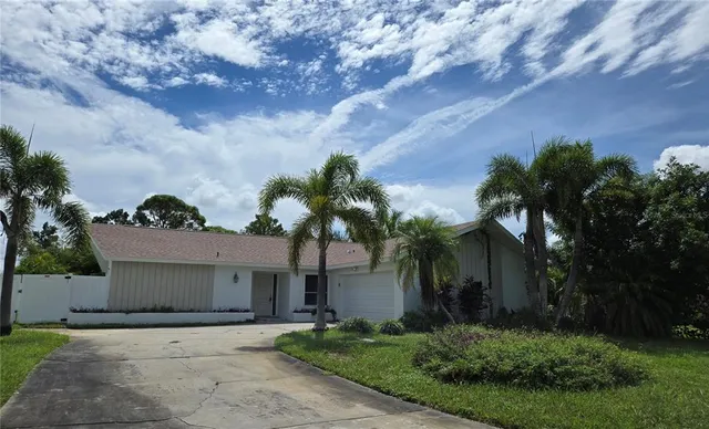 $2,675 | 1413 63rd Street West, Bradenton, FL 34209