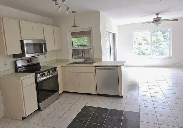 $2,675 | 1413 63rd Street West, Bradenton, FL 34209