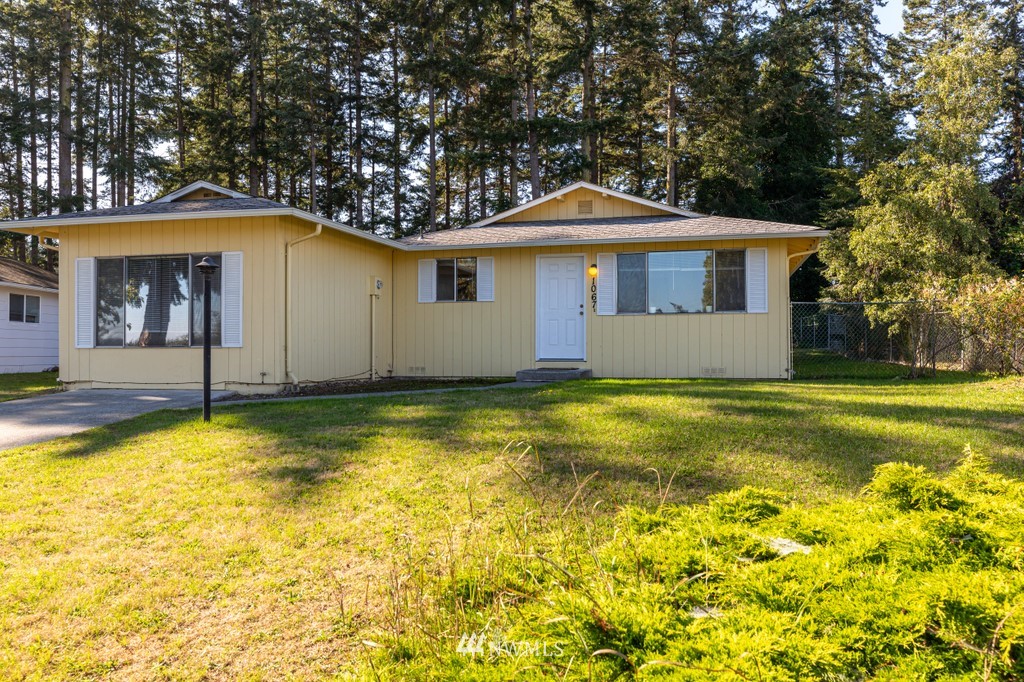 1067 Cathlamet Drive Oak Harbor, WA 98277 - Photo 1 of 21
