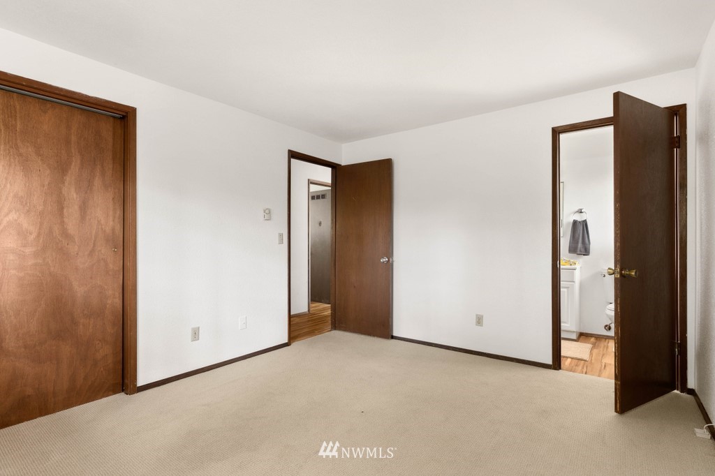 1067 Cathlamet Drive Oak Harbor, WA 98277 - Photo 17 of 21