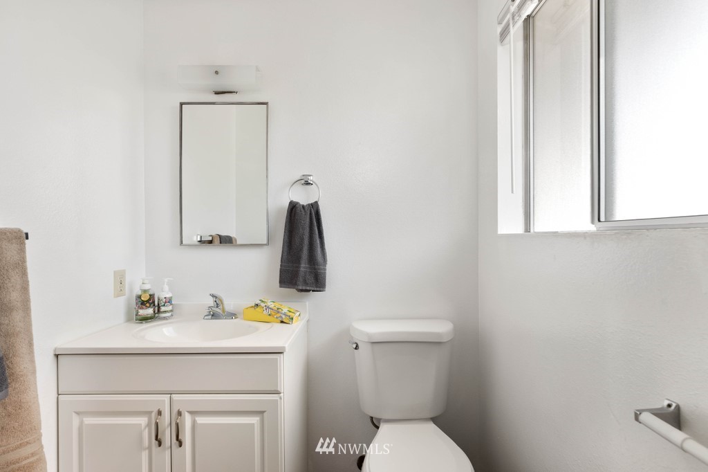 1067 Cathlamet Drive Oak Harbor, WA 98277 - Photo 18 of 21