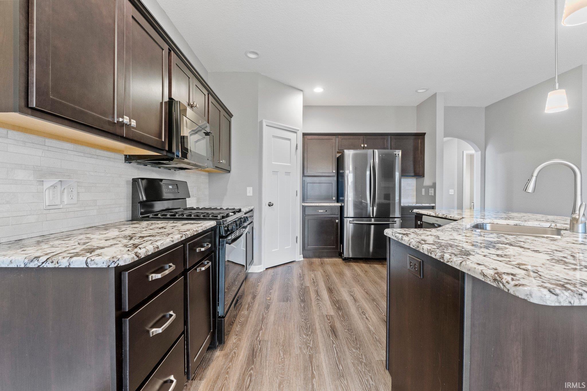 580 Highfields Cove Fort Wayne, IN 46845 - Photo 9 of 36