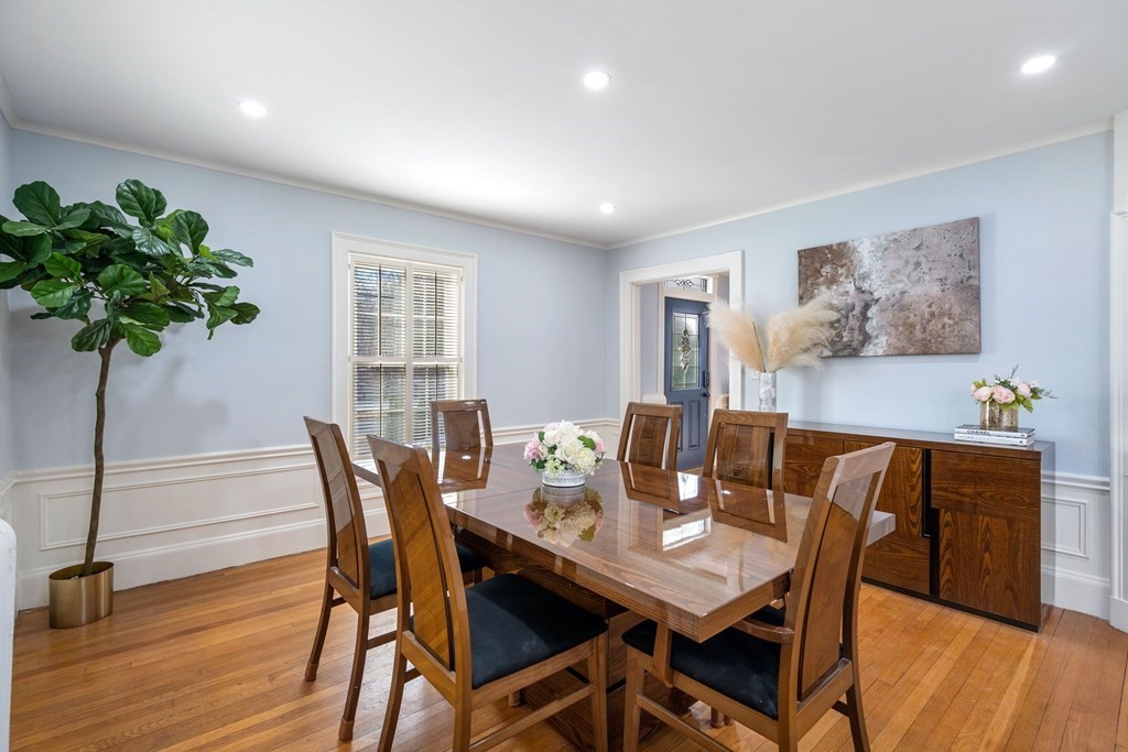 53 Bancroft Road Wellesley, MA 02481 - Photo 11 of 36