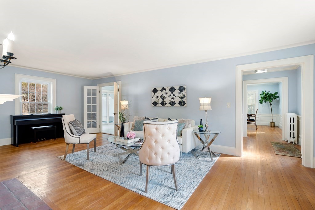 53 Bancroft Road Wellesley, MA 02481 - Photo 3 of 36