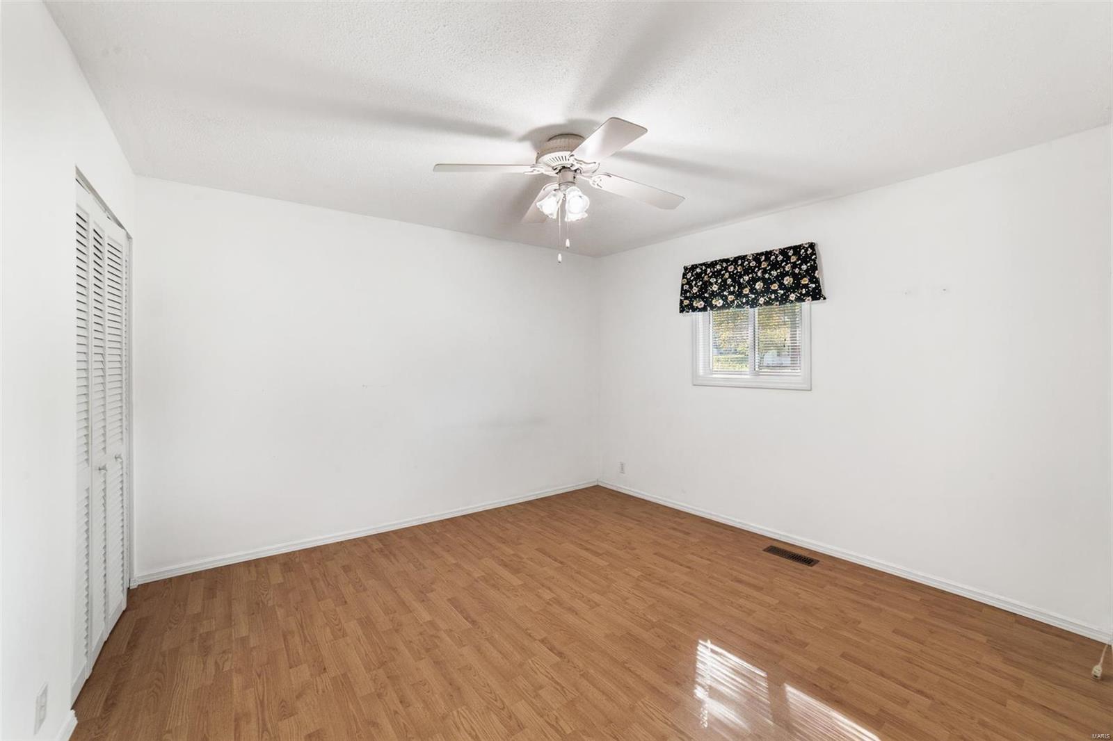 607 Nancy Place Ballwin, MO 63021 - Photo 15 of 20