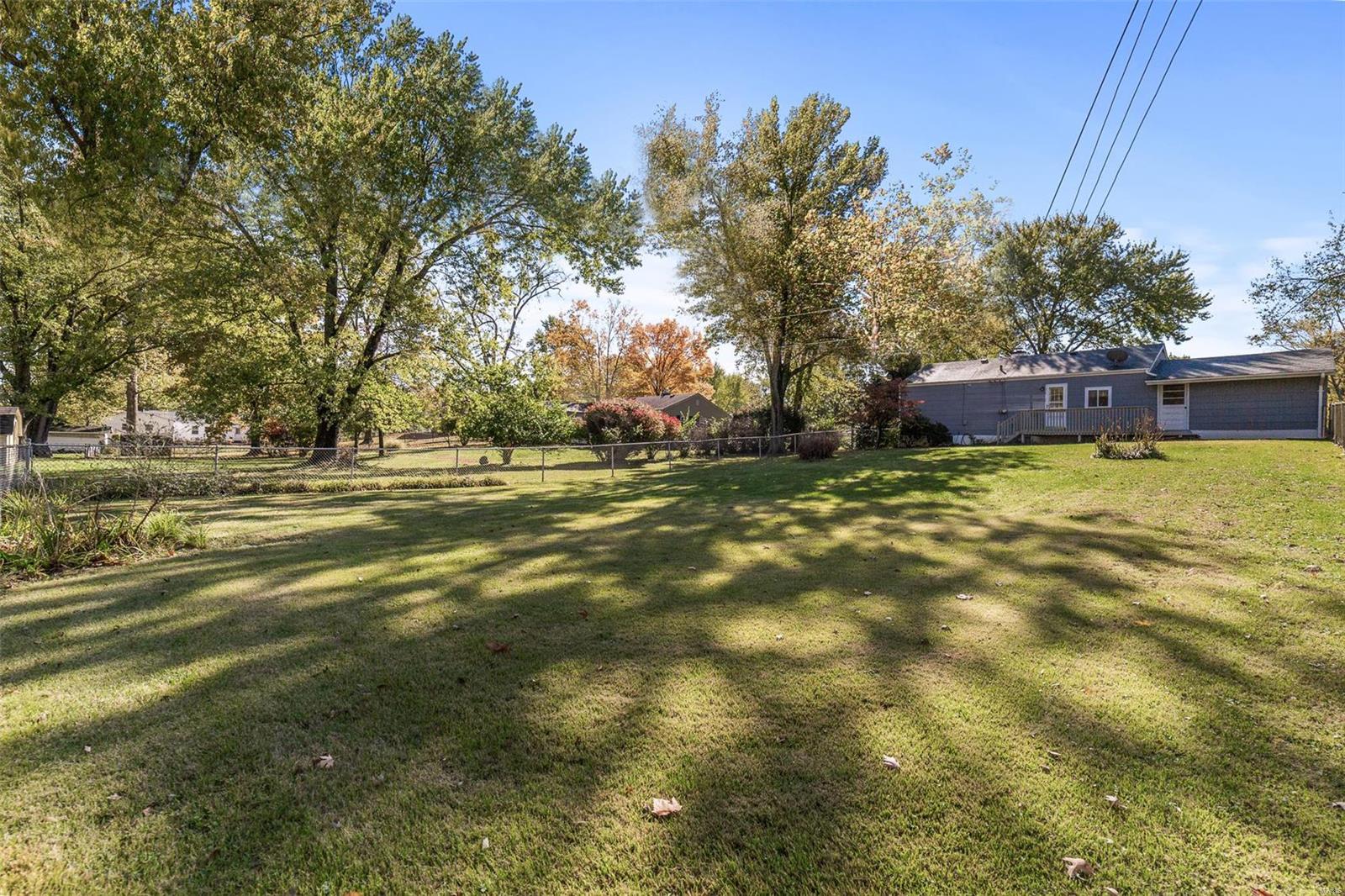 607 Nancy Place Ballwin, MO 63021 - Photo 4 of 20