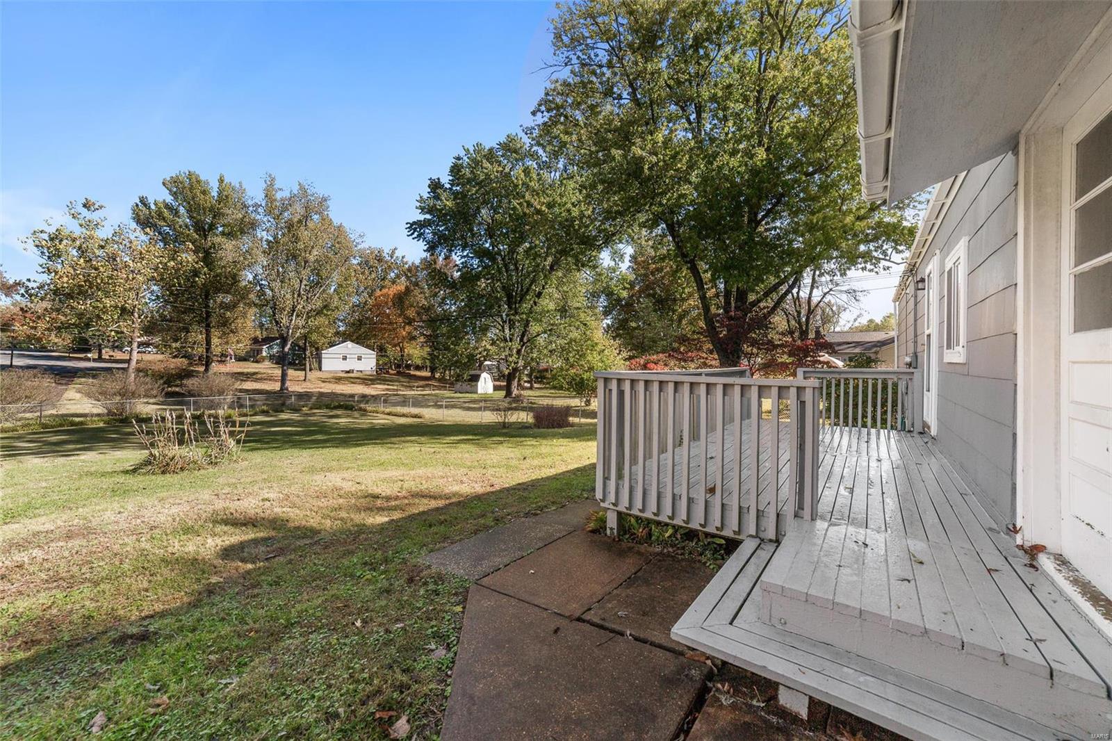 607 Nancy Place Ballwin, MO 63021 - Photo 5 of 20