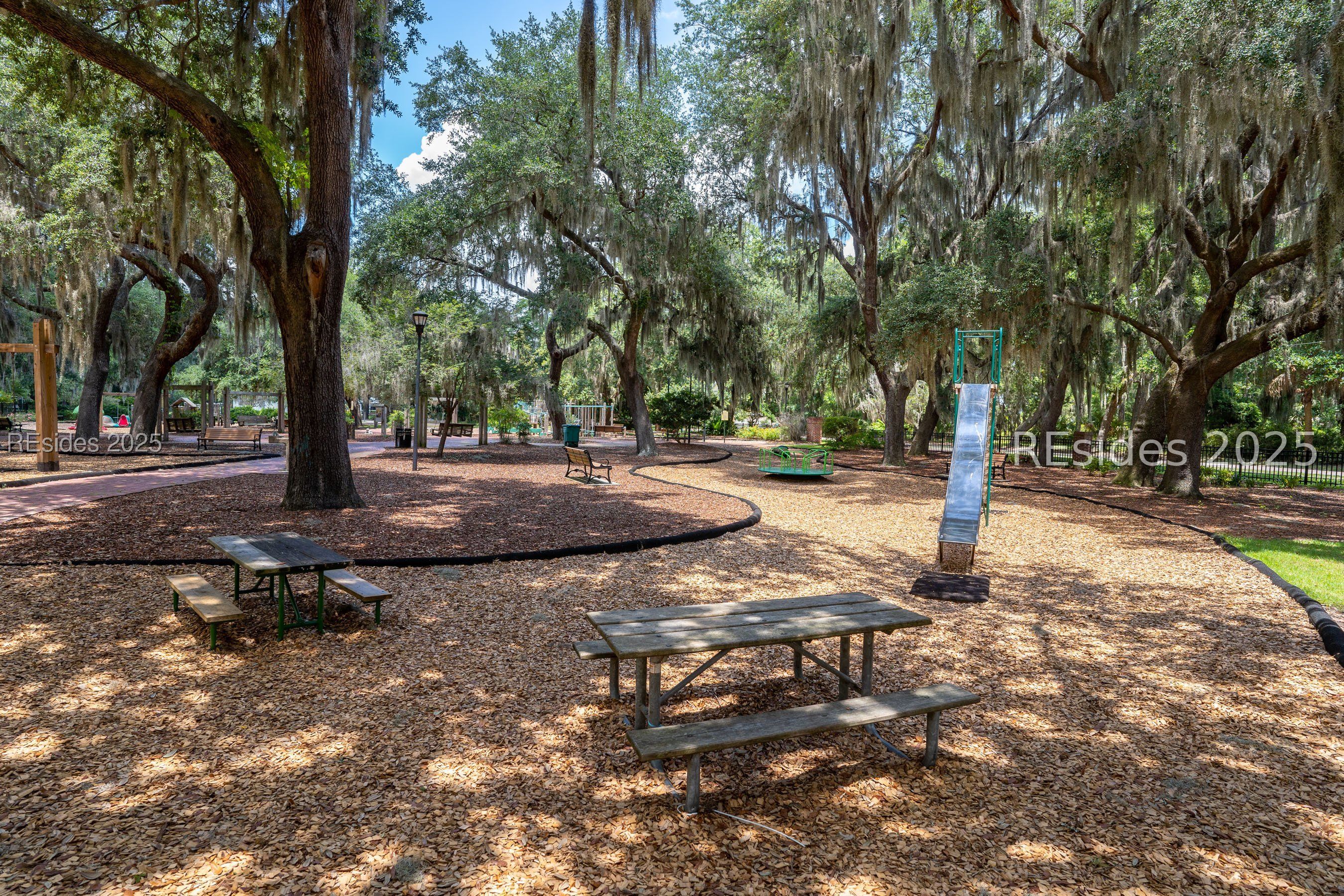 2 Albert Street Beaufort, SC 29902 - Photo 11 of 24