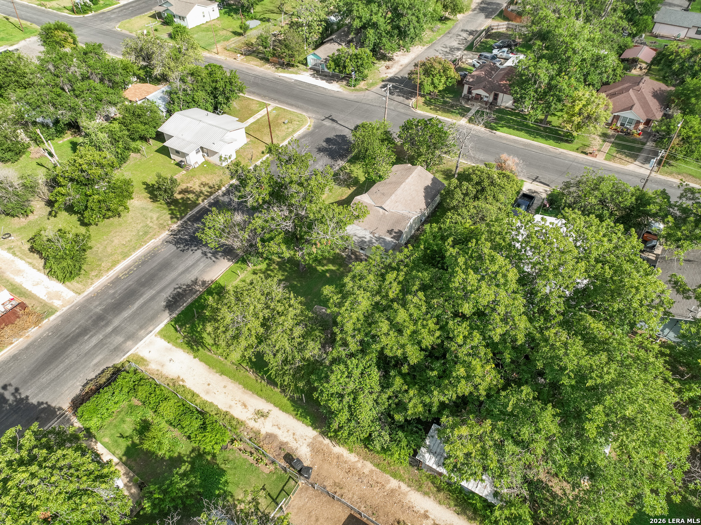 1902 17th Street Hondo, TX 78861 - Photo 15 of 21
