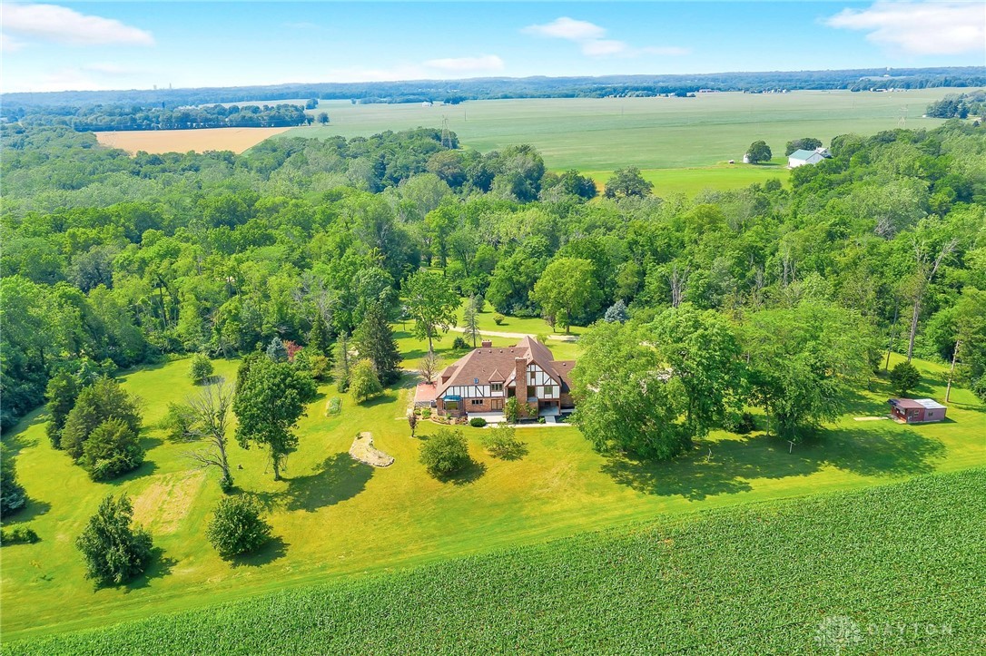 2076 Stevenson Road Xenia, OH 45385 - Photo 13 of 56