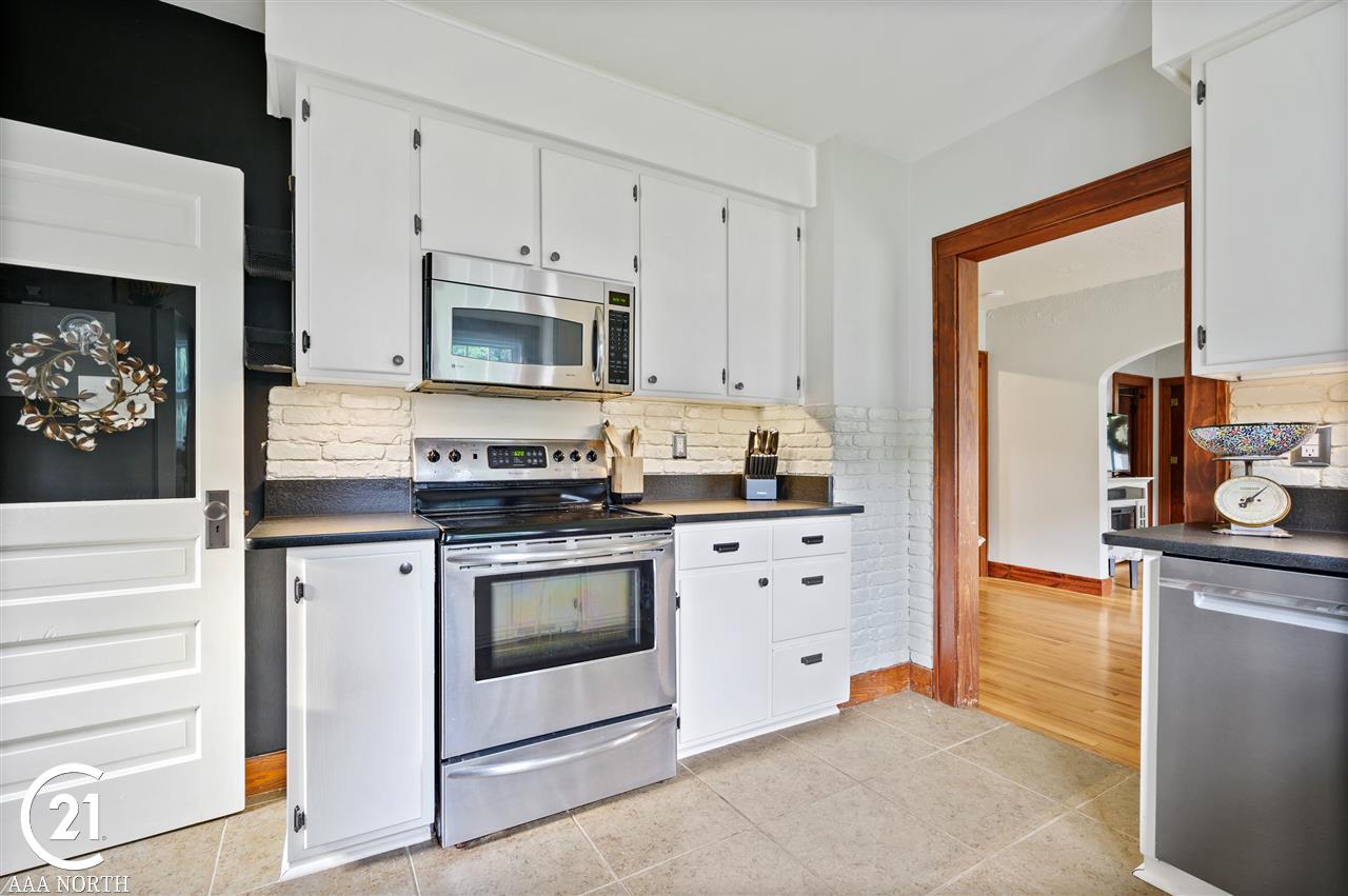 2866 Midvale Drive Rochester Hills, MI 48309 - Photo 14 of 36