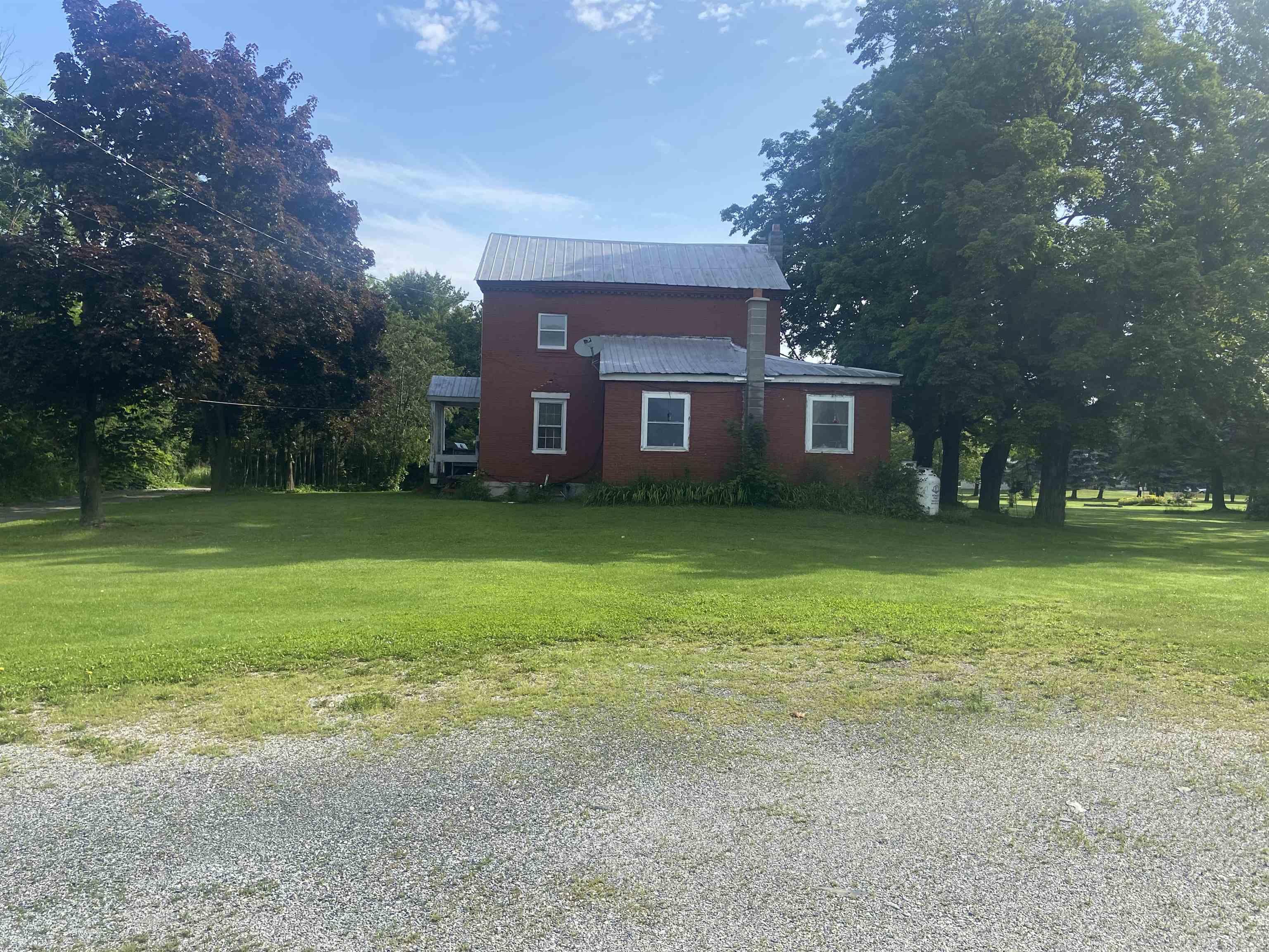 135 Chubb Street St. Albans Town, VT 05478 - Photo 6 of 13