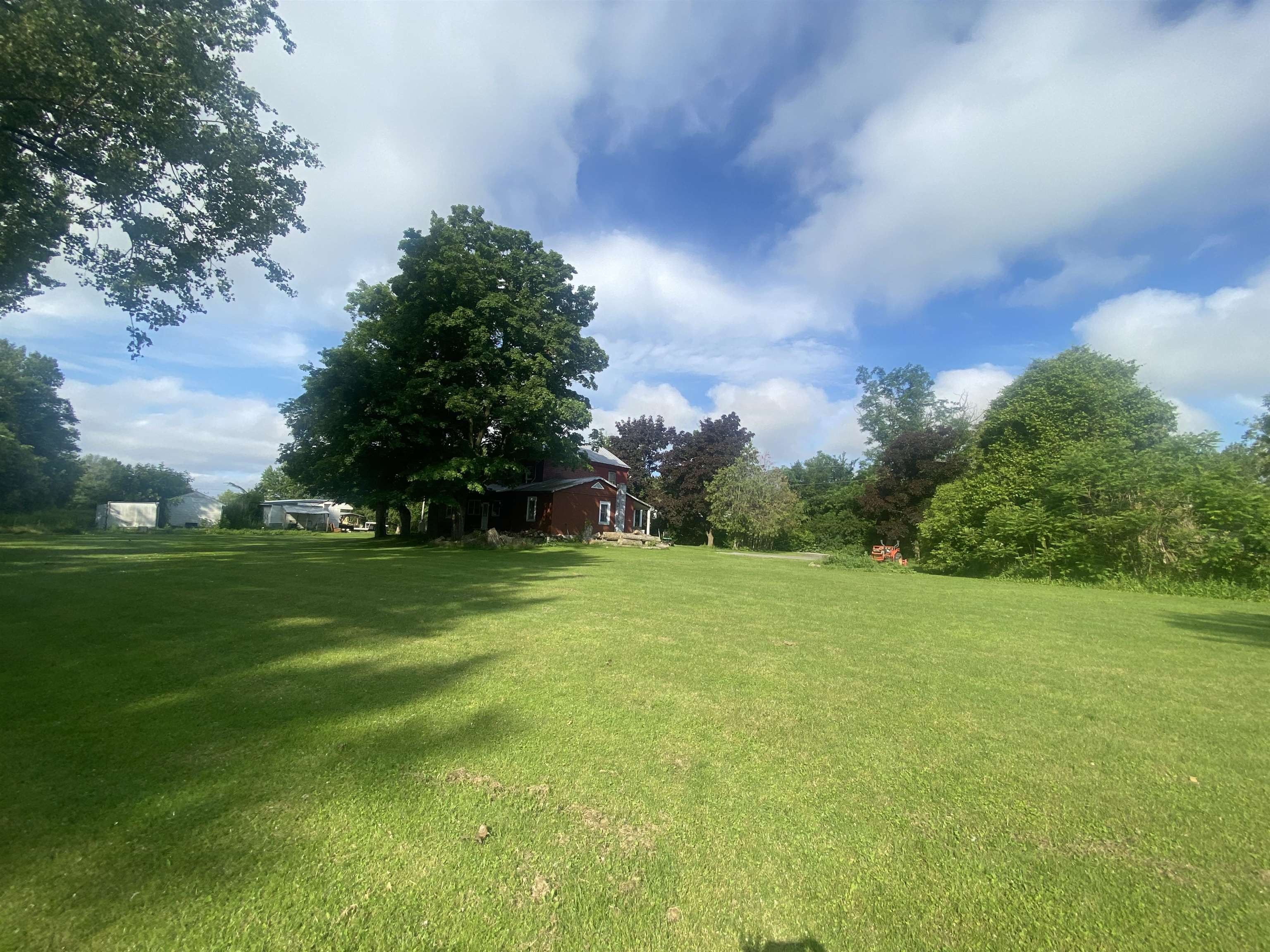 135 Chubb Street St. Albans Town, VT 05478 - Photo 9 of 13