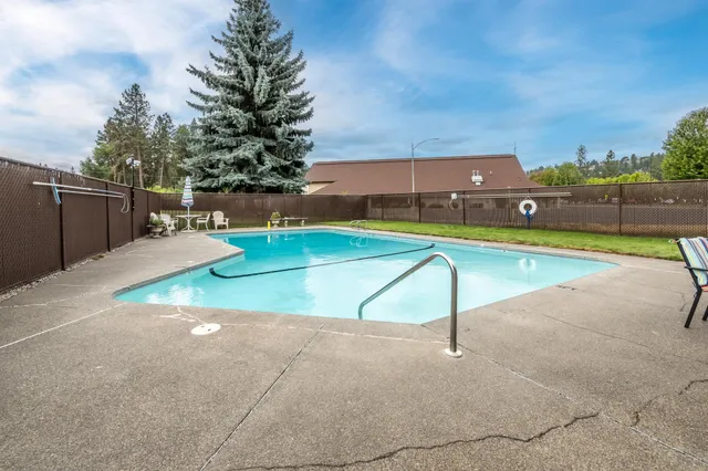 $275,000 | 9020 North Country Homes Boulevard, Unit 23, Spokane, WA 99218