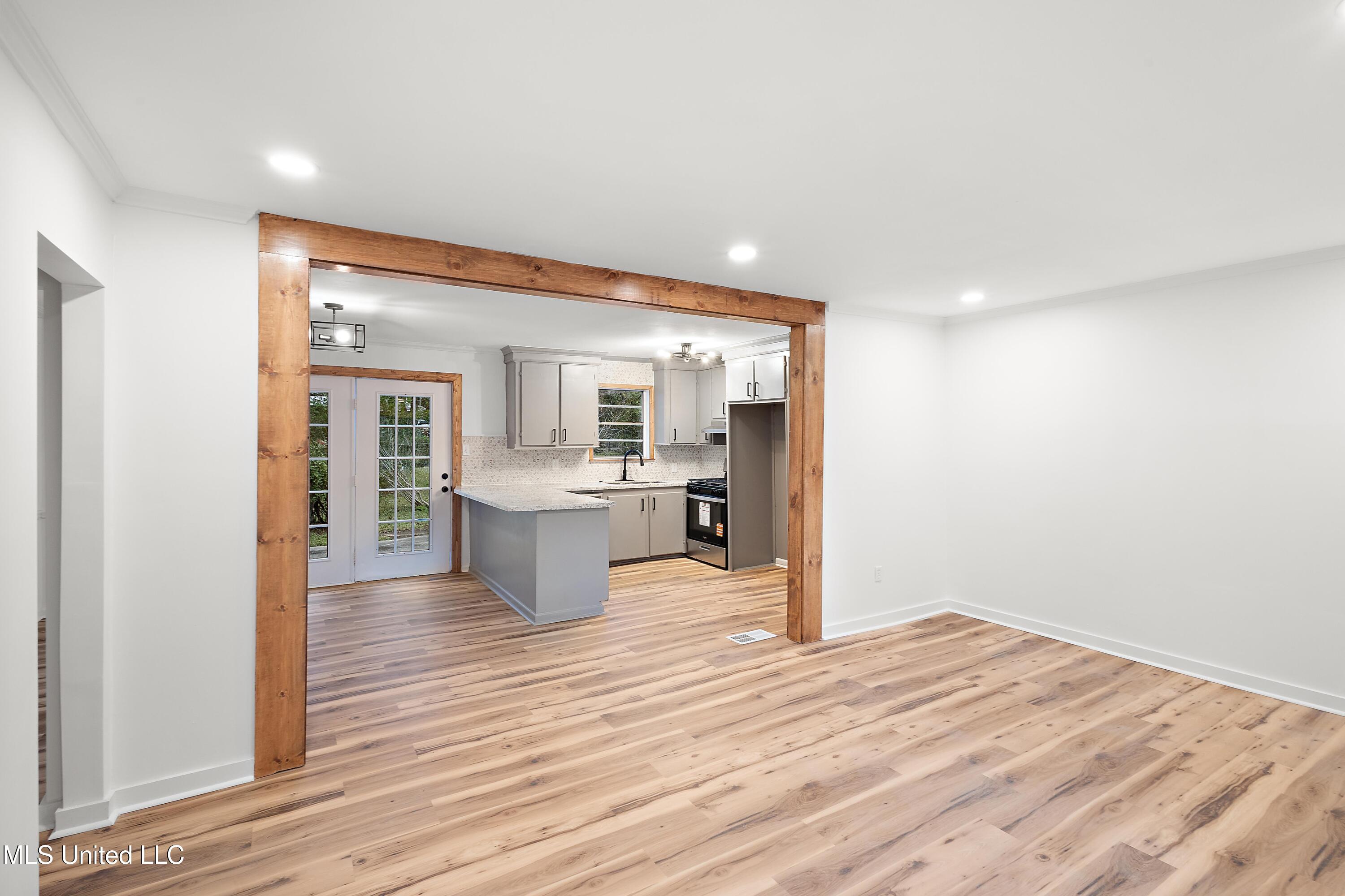 338 South Fox Hall Road Pearl, MS 39208 - Photo 3 of 13 nr76hzqsn1