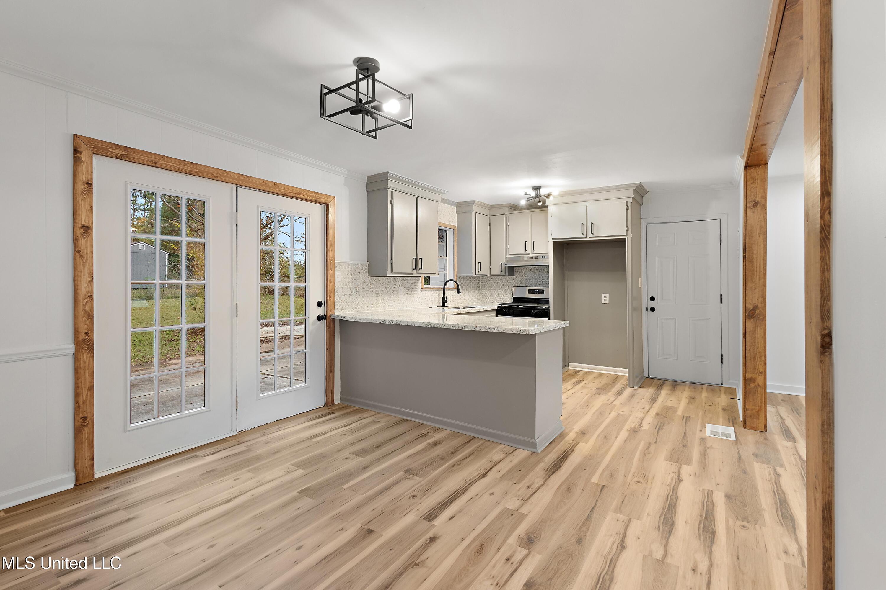 338 South Fox Hall Road Pearl, MS 39208 - Photo 5 of 13 z9526l2q5l