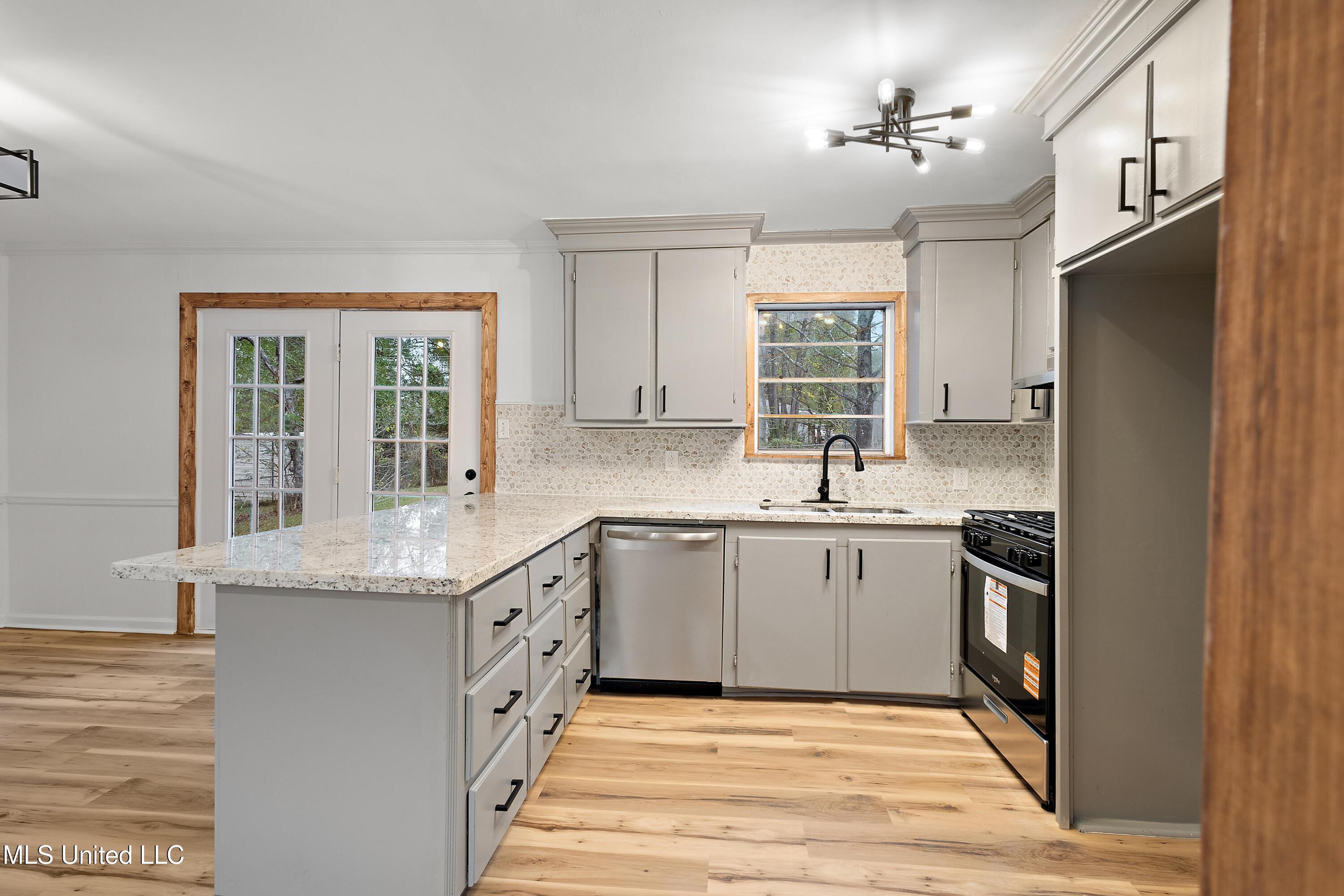 338 South Fox Hall Road Pearl, MS 39208 - Photo 6 of 13 cfr7k5m7ii