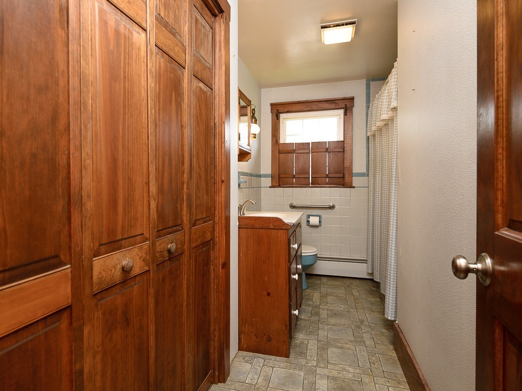 19 8 Lots Road Sutton, MA 01590 - Photo 15 of 30