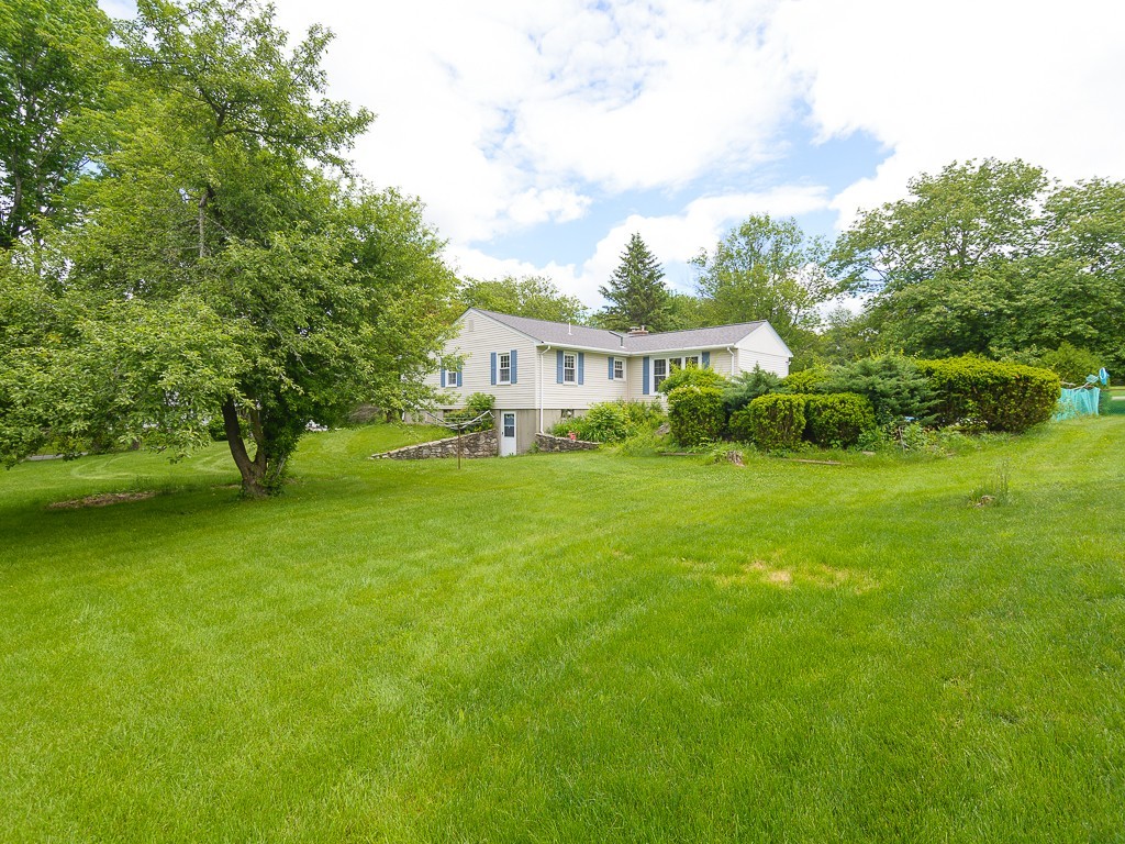 19 8 Lots Road Sutton, MA 01590 - Photo 28 of 30 a view of a house with a big yard