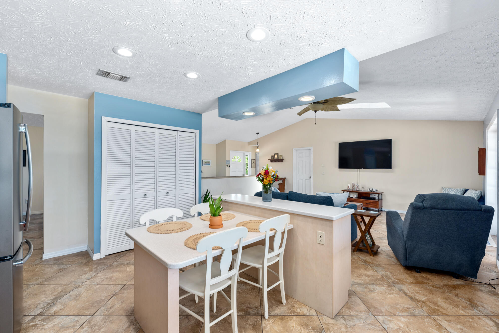 8148 Southeast Coconut Street Hobe Sound, FL 33455 - Photo 11 of 33 EREP-19