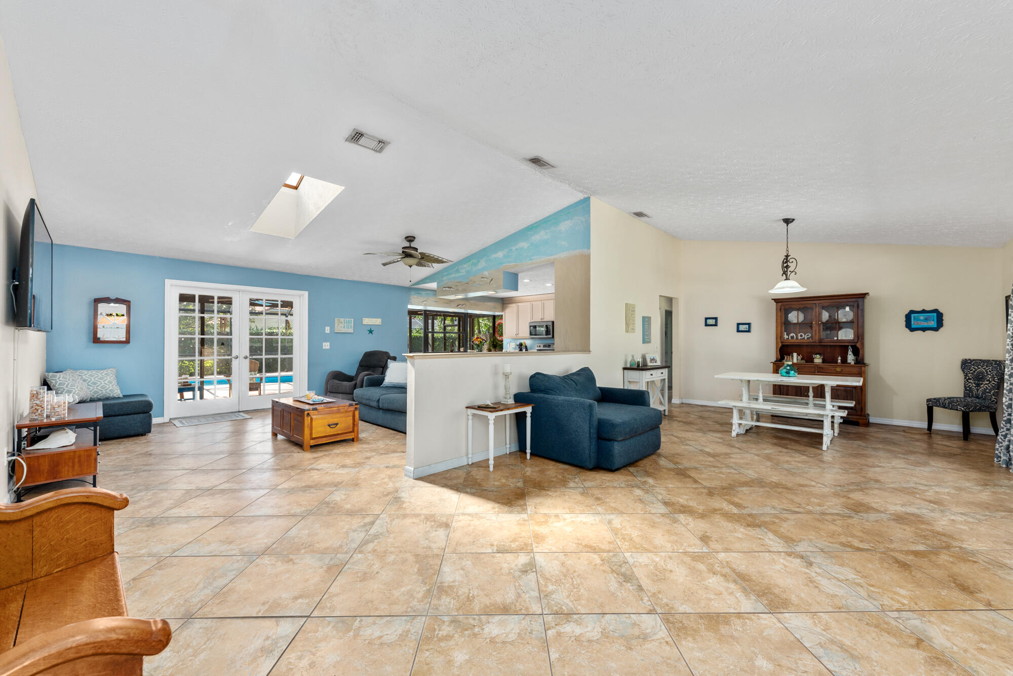 8148 Southeast Coconut Street Hobe Sound, FL 33455 - Photo 3 of 33 EREP-12