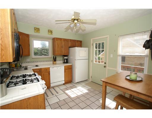 808 Wible Run Road Pittsburgh, PA 15209 - Photo 8 of 18 Kitchen.